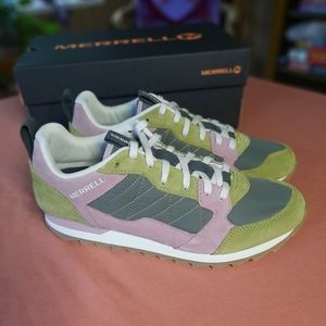 Merrell - brand new!